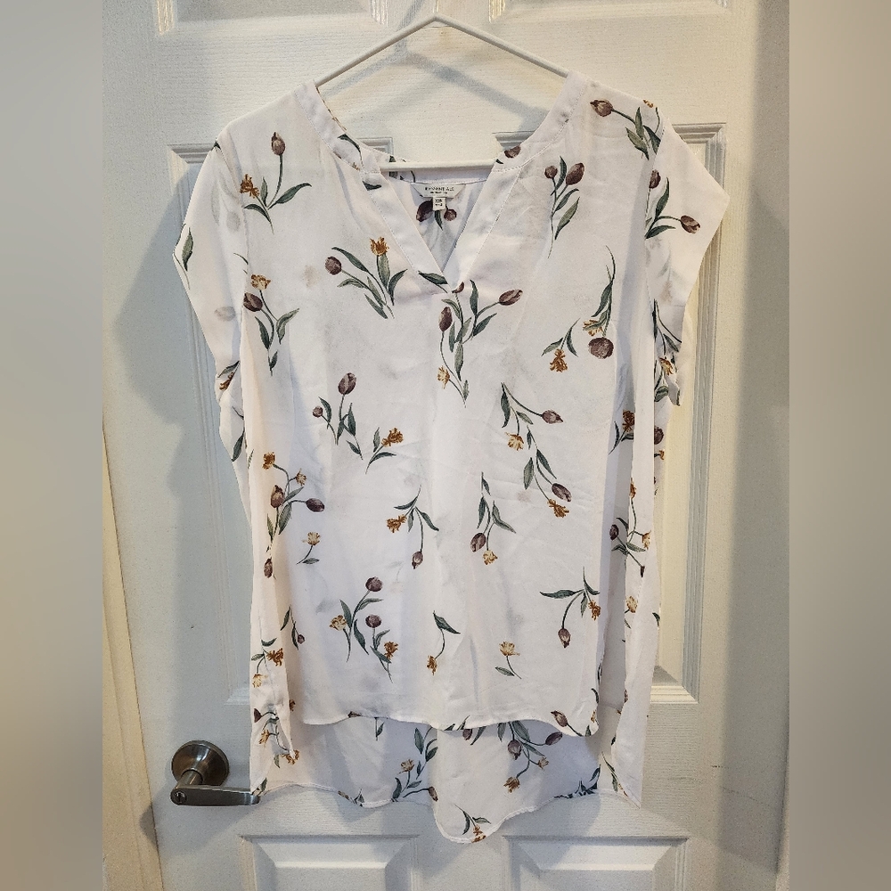 Floral Sleeveless Blouse